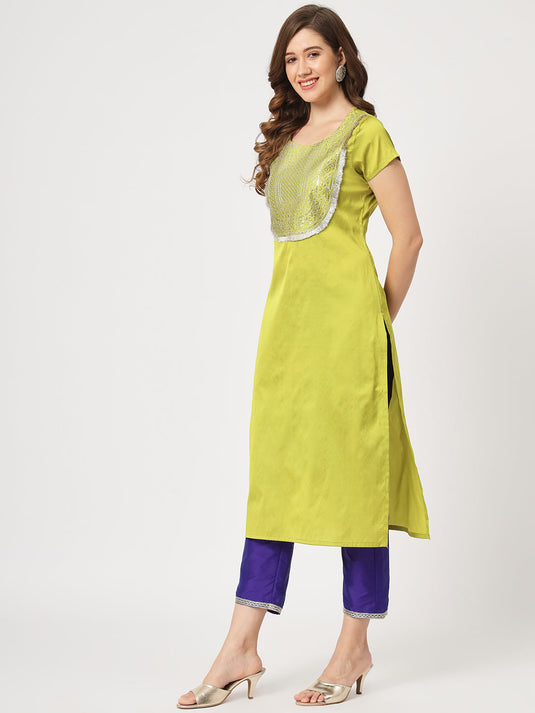 Festive U-Shape Embroidered Kurta With Contrasting Pants