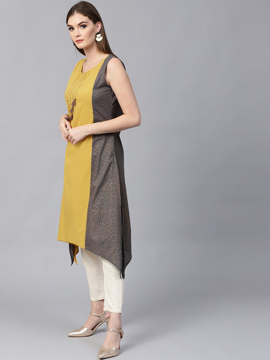 Pannkh Women's Sleeveless Embroidered Asymmetric Kurta