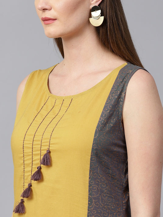 Pannkh Women's Sleeveless Embroidered Asymmetric Kurta