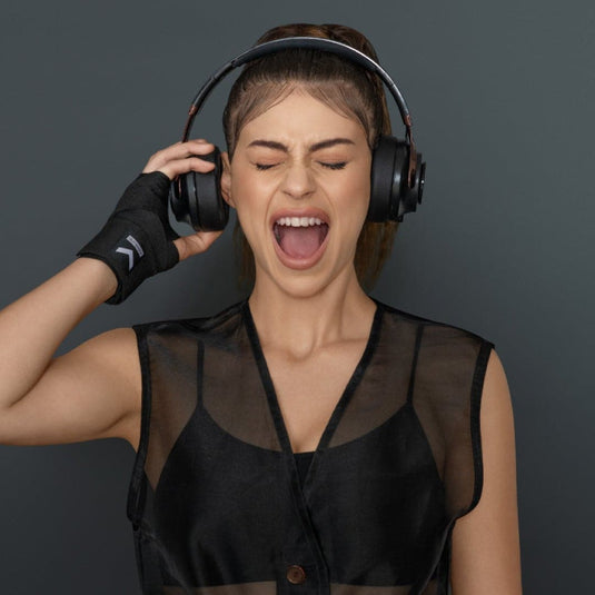 Hammer bash wireless bluetooth headphones with HD Mic