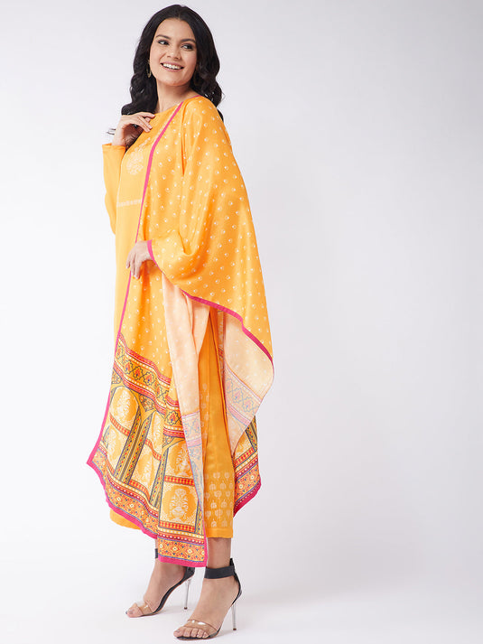 Kasturi Digital Printed Kurta With Pant And Dupatta