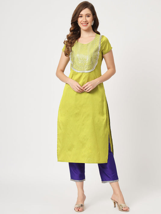 Festive U-Shape Embroidered Kurta With Contrasting Pants