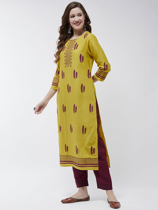 Allover Banana Leaf Printed Kurta With Contrast Pant Set