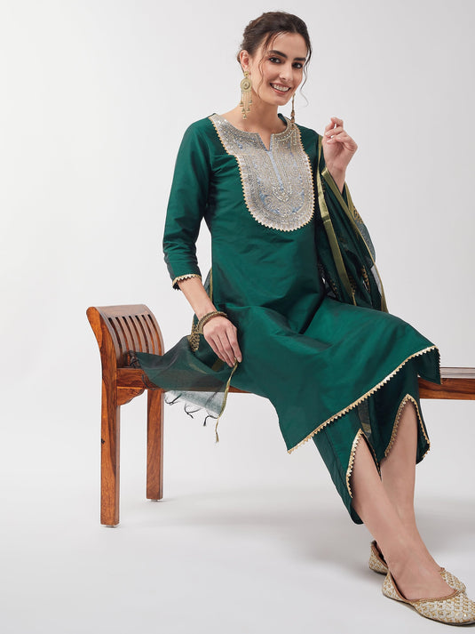 Festive Solid Lace Yoke Kurta With Matching Dupatta And Pant Set