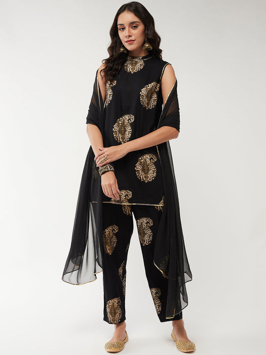 Sleeveless Printed Kurta With Pant And Matching Dupatta Set