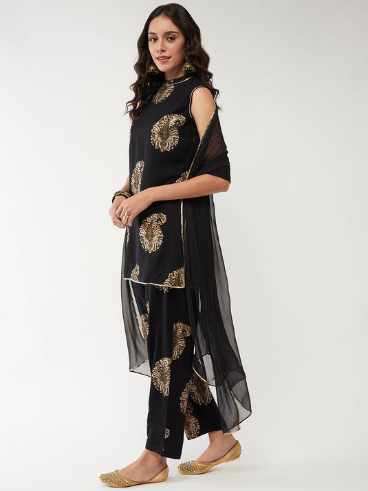 Sleeveless Printed Kurta With Pant And Matching Dupatta Set