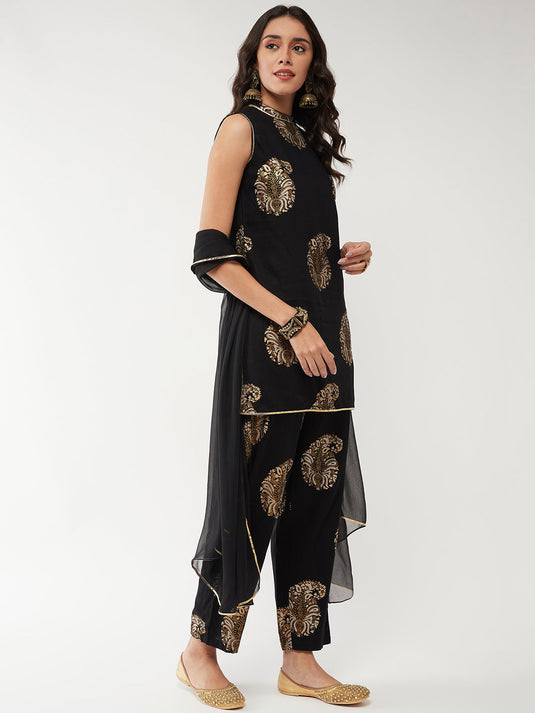 Sleeveless Printed Kurta With Pant And Matching Dupatta Set