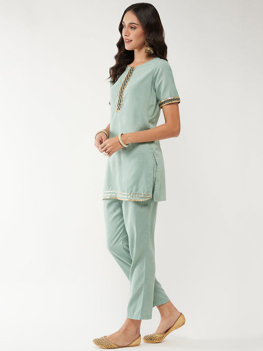 Solid Pastel Short Lace Detailed Kurta With Pant Set