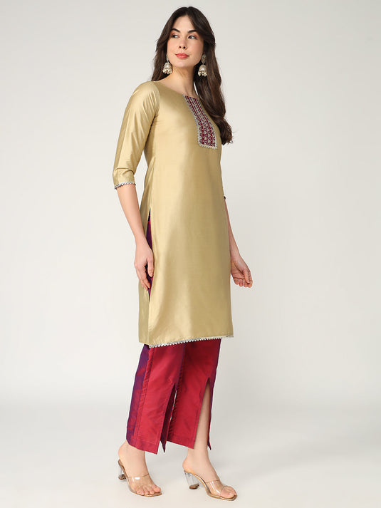 Quarter Sleeves Kurta With Straight Pants And Matching Dupatta Set With Lace Details