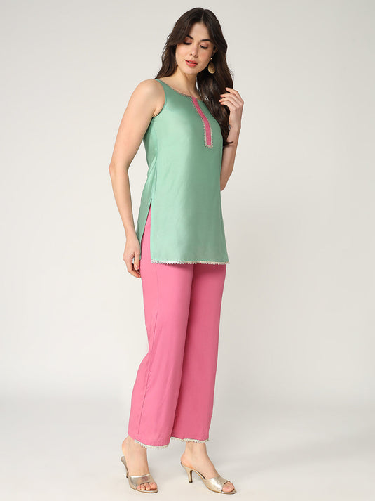 Sleeveless Short Kurta With Laces And Straight Pant Having Matching Dupatta Set With Lace Details