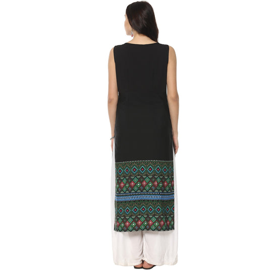 Pannkh Women's Embroidered Border Print Kurta