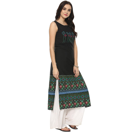 Pannkh Women's Embroidered Border Print Kurta