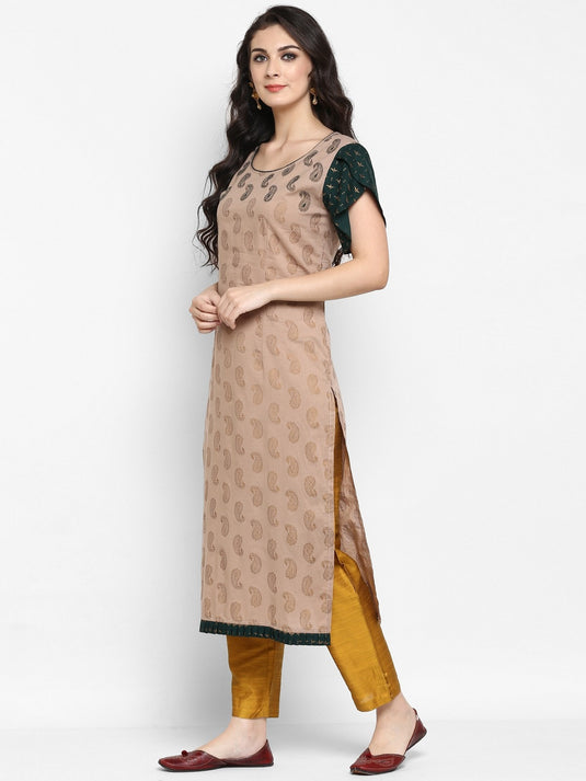 Pannkh Women's Paisly Golden Printed Embroidered Kurta