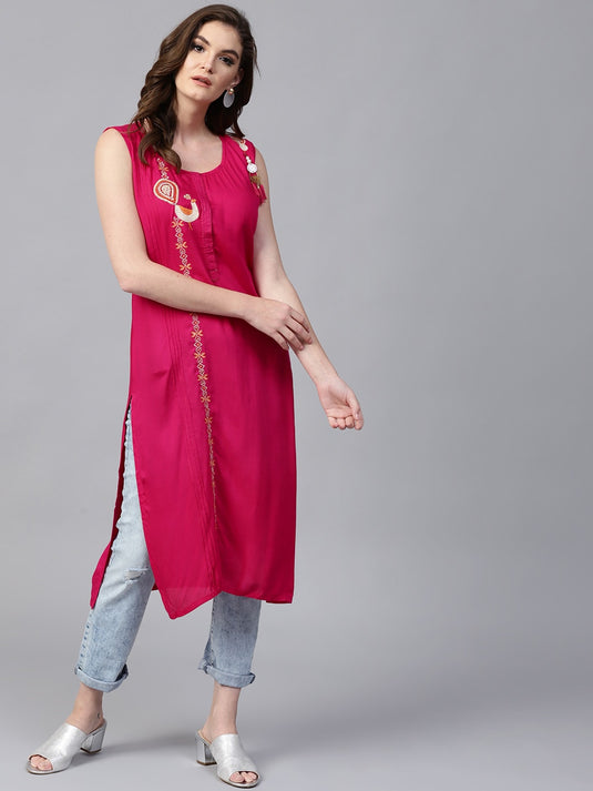 Sleeveless Embroidered Straight Kurta