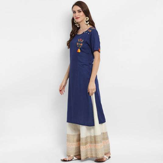 Pannkh Women's Straight Fit Embroidered Kurta