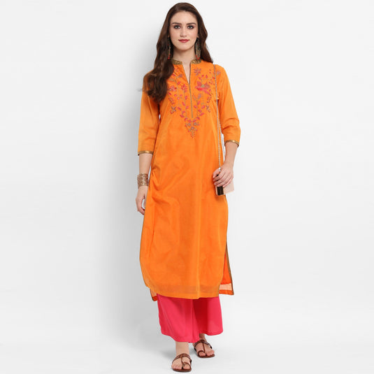 Pannkh Women's Solid Embroidered Kurta