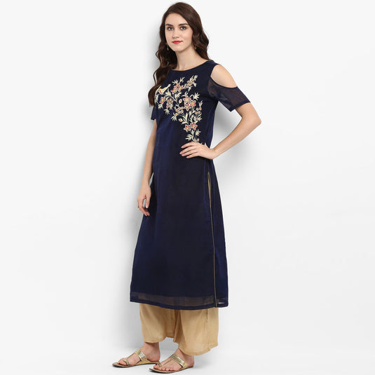 Pannkh Women's Solid Embroidered Kurta