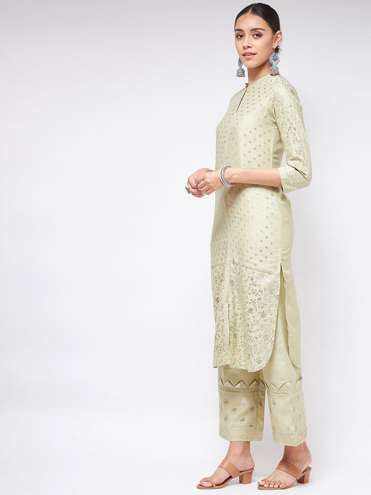 Pista Festive Foil Printed Kurta With U-Shape Hemline