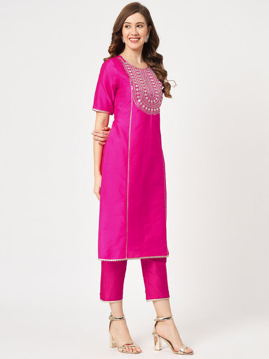 U-Shape Embroidered Neck Festive Wear Kurta