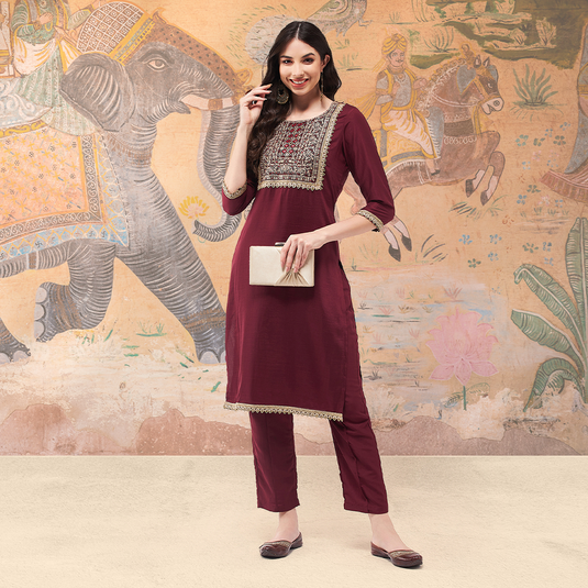 Festive Gold Embroidered Square Neck-Patch Kurta With Laces