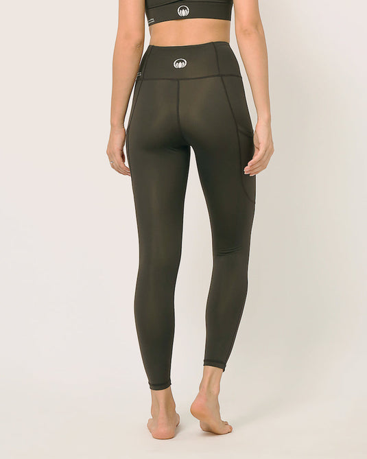 Sustainable activewear made out of recycled materials by Kosha Yoga Co. Squat proof, stretchable leggings for yoga, gym, workouts, running.