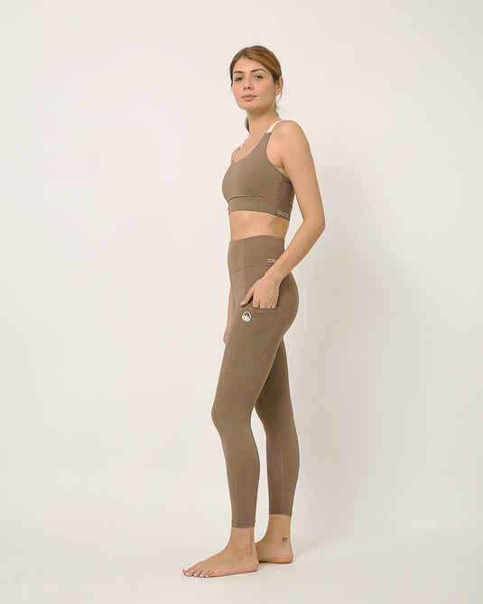 Sustainable activewear made out of recycled materials by Kosha Yoga Co. Squat proof, stretchable leggings for yoga, gym, workouts, running.