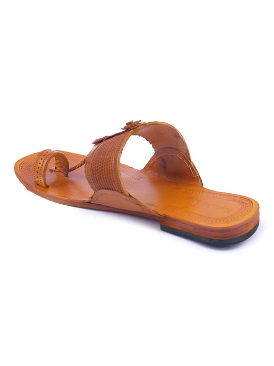 Tranquil Yellow Women's Kolhapuri Chappal