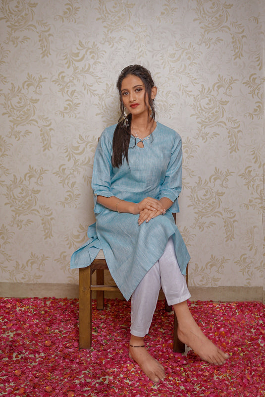 Ecentric Women Hemp Blue Straight Kurta