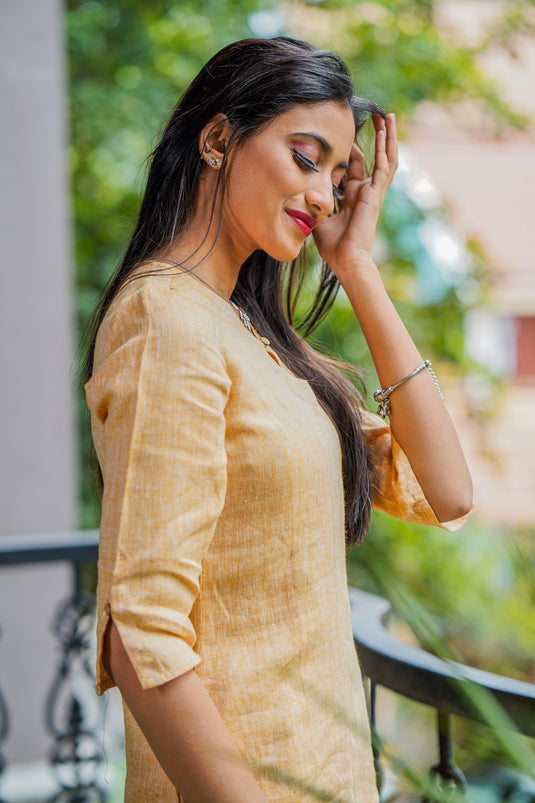 stylish women orange kurta