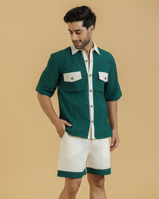 HEMPORIO Men's beige Shorts with Green Patch